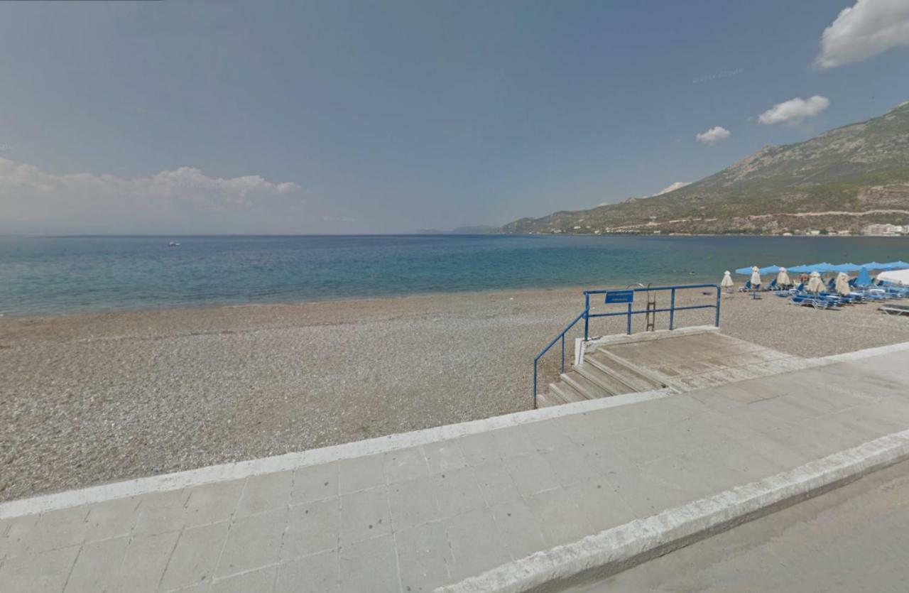 Loutraki Μοναδικής Θέσης Διαμέρισμα Στη Θάλασσα Eksteriør bilde